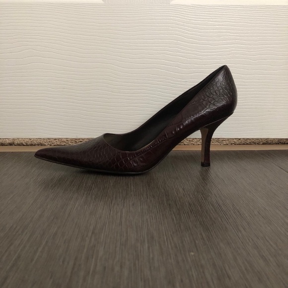 Nine West | Brown Embossed Pumps - Picture 4 of 6